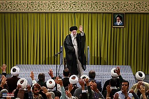 رهبر انقلاب: علاقه‌مندی به «ایران قوی» با شرکت در انتخابات